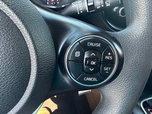 Used 2022 Kia Soul LX w/ Technology Package FWD image 19