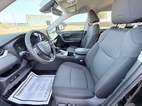 Used 2024 Toyota RAV4 XLE AWD/4WD image 14