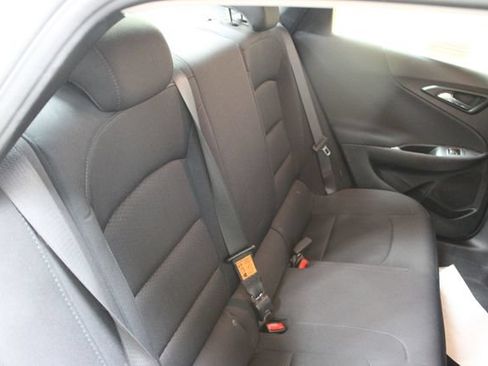 Used 2022 Chevrolet Malibu LS FWD image 11