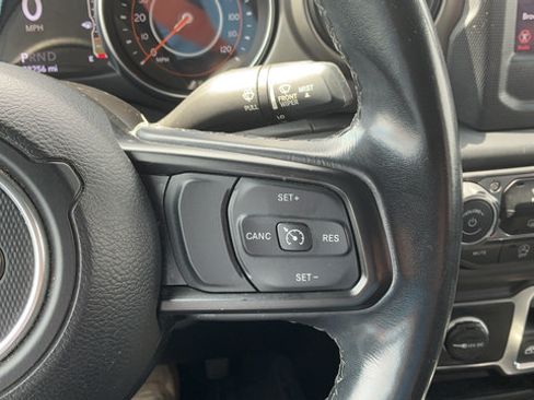 Used 2021 Jeep Wrangler Sport AWD/4WD image 12