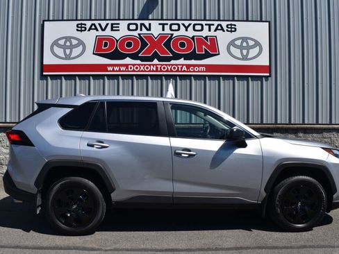 Certified 2025 Toyota RAV4 LE AWD/4WD image 8