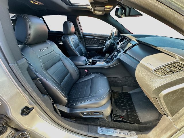 Used 2015 Ford Taurus SHO w/ Equipment Group 401A AWD/4WD image 29