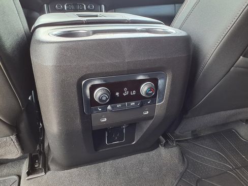 Used 2024 Chevrolet Tahoe RST w/ Luxury Package RWD image 13