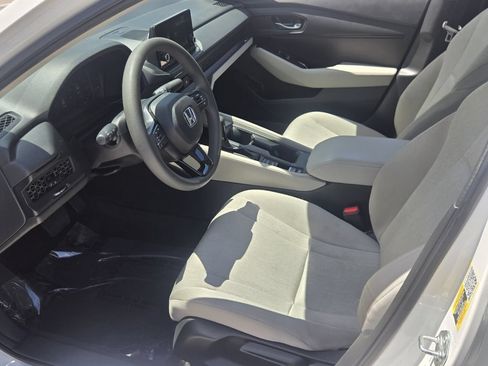 Used 2025 Honda Accord LX image 11