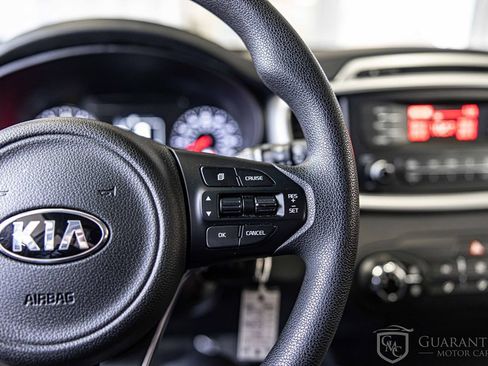 Used 2017 Kia Sorento L image 24