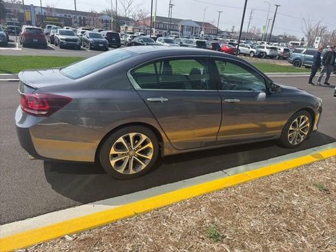 Used 2015 Honda Accord Sport image 19