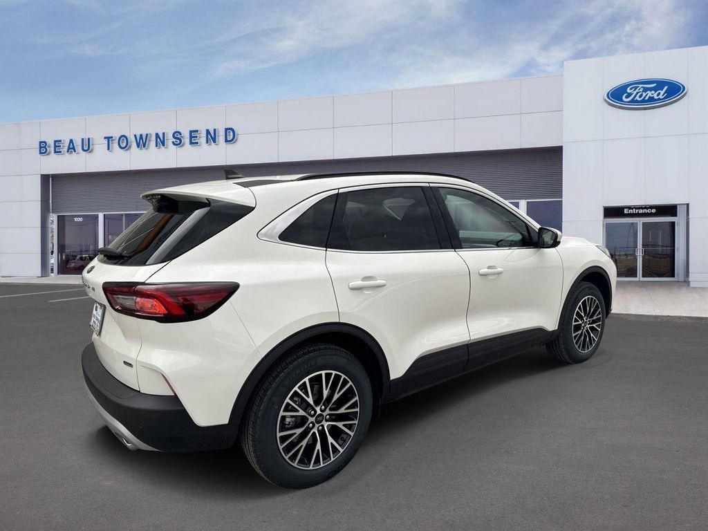 New 2025 Ford Escape SE FWD image 2