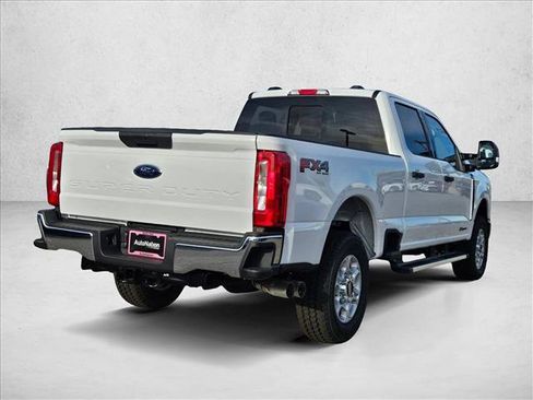 New 2026 Ford F250 XLT w/ FX4 Off-Road Package image 2