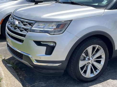 Used 2019 Ford Explorer Limited w/ Class III Trailer Tow Package FWD image 9