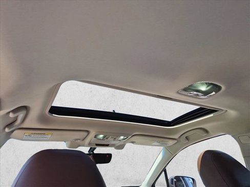 Used 2019 Subaru Outback 3.6R Touring w/ Popular Package #3A AWD/4WD image 20
