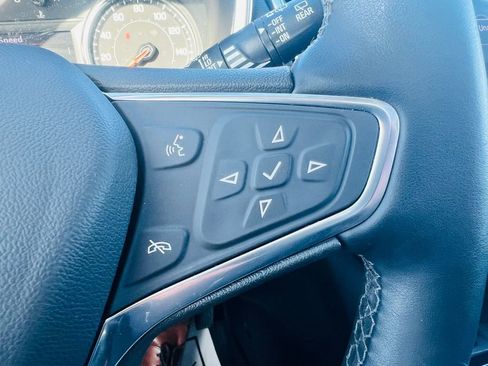 Used 2023 Chevrolet Equinox Premier image 22