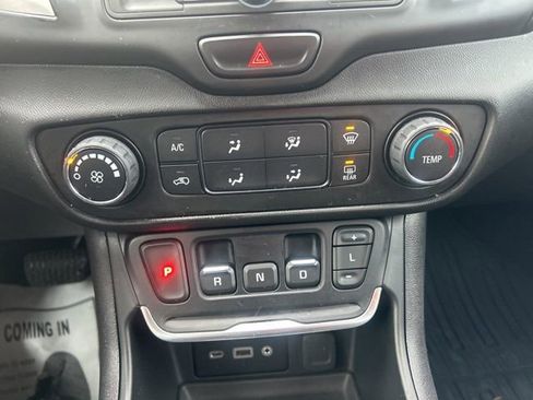 Used 2019 GMC Terrain SLE image 16