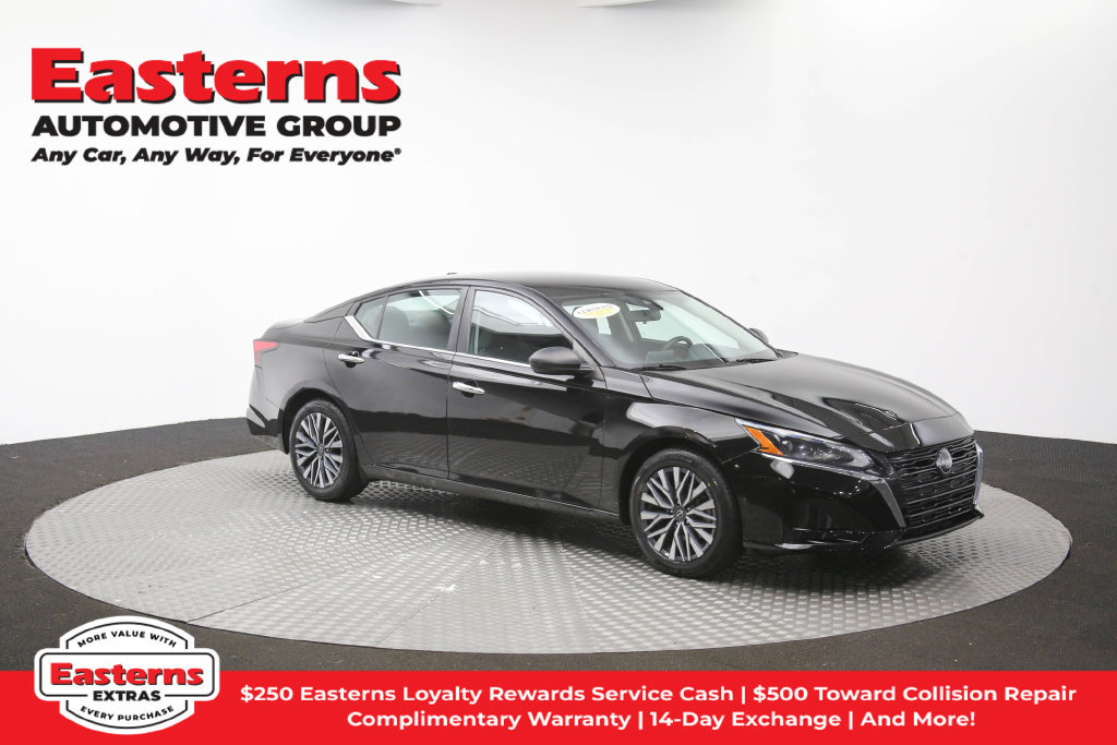 Used 2024 Nissan Altima 2.5 SV FWD image 45