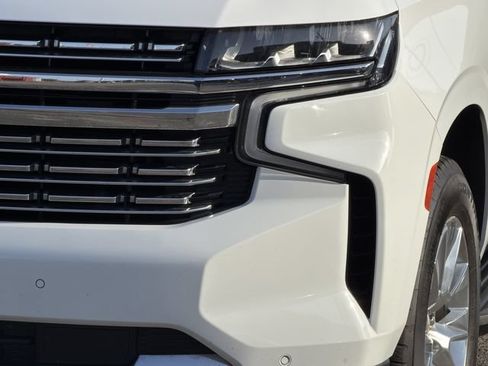 Used 2021 Chevrolet Tahoe Premier w/ Premium Package RWD image 10