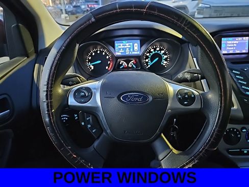 Used 2014 Ford Focus SE w/ SE Winter Package image 9