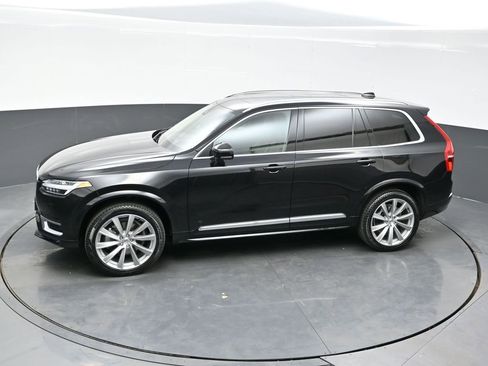 Used 2024 Volvo XC90 B6 Ultimate w/ Lounge Package image 31