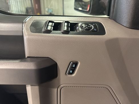 Used 2015 Ford F150 XLT w/ Equipment Group 301A Mid image 23