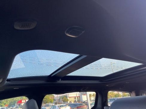 New 2026 Chrysler Pacifica Limited w/ S Appearance Package image 11