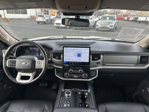 Used 2024 Ford Expedition XLT AWD/4WD image 26