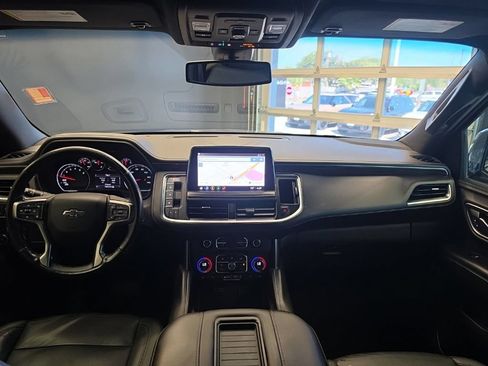 Used 2021 Chevrolet Tahoe Z71 w/ Luxury Package AWD/4WD image 21