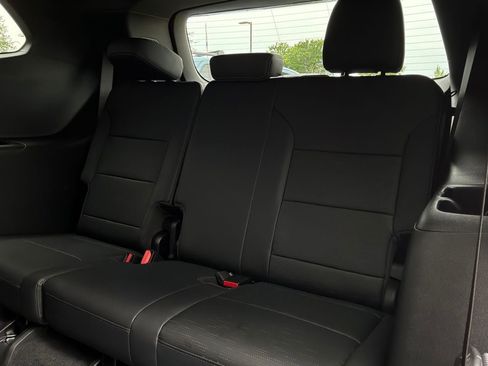 Used 2025 Buick Enclave Sport Touring w/ Power Package FWD image 14