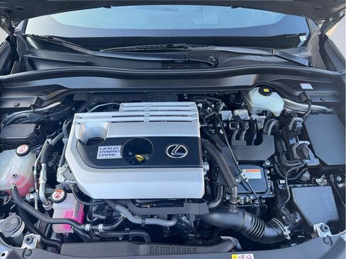 Used 2019 Lexus UX 250h w/ Premium Package AWD/4WD image 8