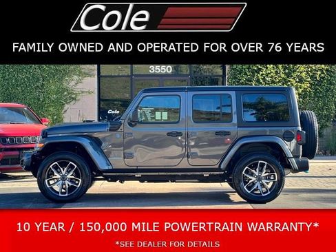 Used 2024 Jeep Wrangler Unlimited image 1