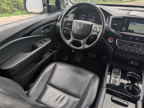 Used 2020 Honda Pilot Touring image 9