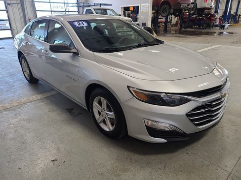 Used 2021 Chevrolet Malibu LS image 3