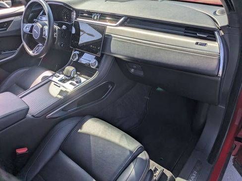 Used 2024 Jaguar F-PACE R-Dynamic S image 30