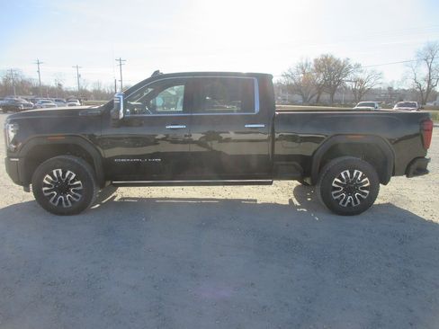 New 2026 GMC Sierra 2500 Denali Ultimate w/ Max Trailering Package image 10