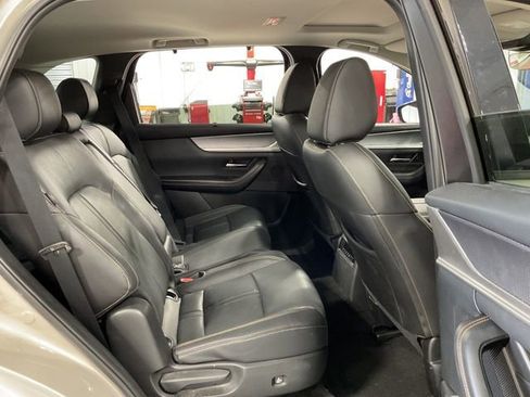 Used 2025 MAZDA CX-90 3.3 Turbo w/ Preferred Package image 11