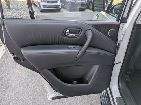Used 2023 Nissan Armada Platinum w/ Cargo Package image 32