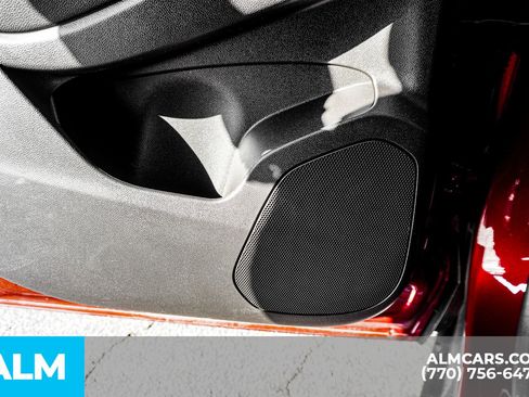 Used 2025 Chevrolet Trax LT w/ LT Convenience Package image 57