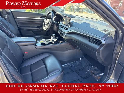 Used 2023 Nissan Altima 2.5 SR image 13