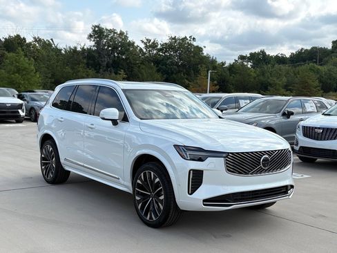 New 2026 Volvo XC90 B6 Plus w/ Protection Package Premier image 4