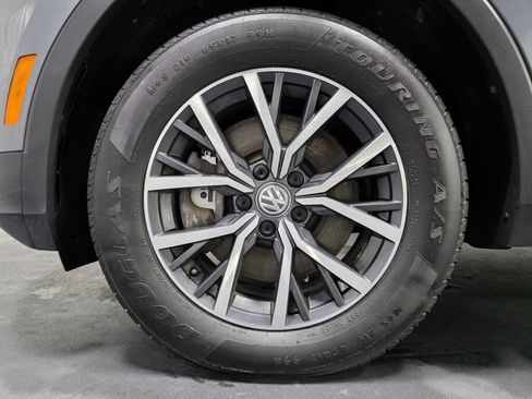 Used 2020 Volkswagen Tiguan SE AWD/4WD image 5