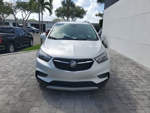 Used 2022 Buick Encore Preferred w/ Safety Package image 2