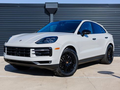 Certified 2026 Porsche Cayenne Coupe AWD/4WD image 1