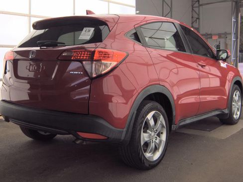 Used 2017 Honda HR-V EX image 5