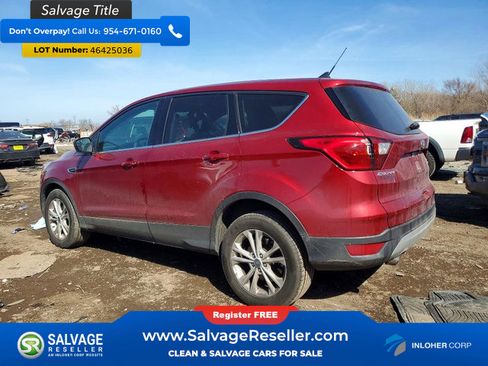 Used 2019 Ford Escape SE image 3
