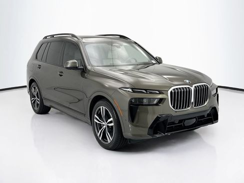 Used 2026 BMW X7 xDrive40i w/ M Sport Package AWD/4WD image 3