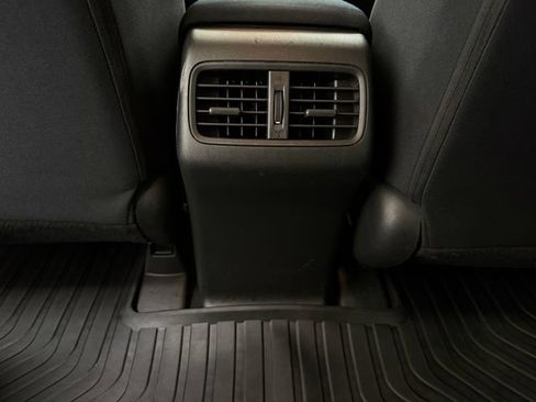 Used 2015 Honda CR-V LX image 33