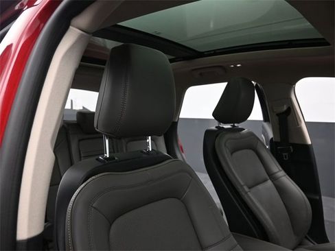 Certified 2023 Lincoln Corsair Reserve w/ Equipment Group 201A image 31