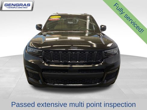 Used 2025 Jeep Grand Cherokee L Limited w/ Luxury Tech Group II AWD/4WD image 3