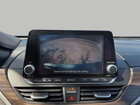 Used 2024 Nissan Altima 2.5 SV image 22