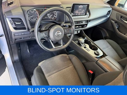 Used 2023 Nissan Rogue SV AWD/4WD image 16