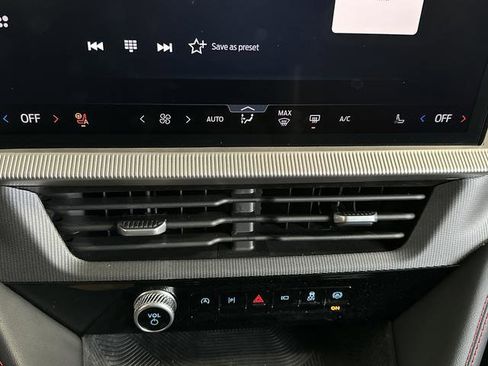 Certified 2025 Ford Explorer ST-Line image 21