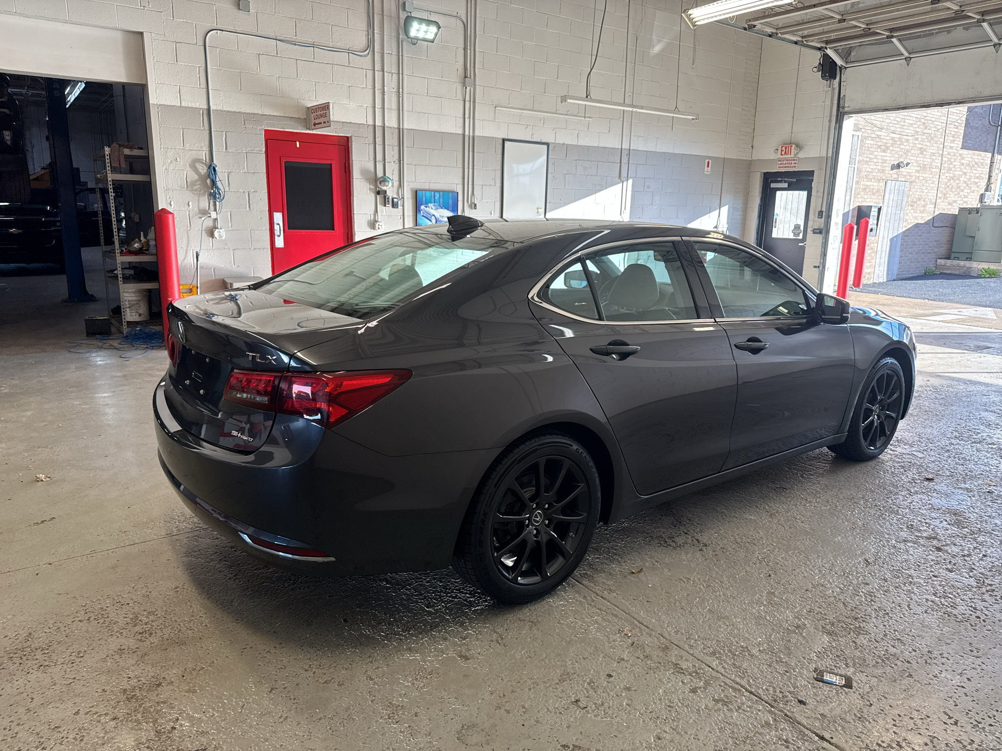 Used 2015 Acura TLX w/ Technology Package AWD/4WD image 8
