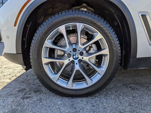 Used 2019 BMW X5 xDrive40i w/ Premium Package 2 AWD/4WD image 49